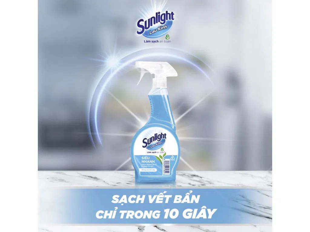 Nước lau kính siêu nhanh Sunlight chai 520ml